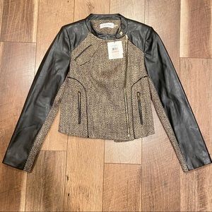 Calvin Klein - Black and Gold, Women’s Jacket, Size 2